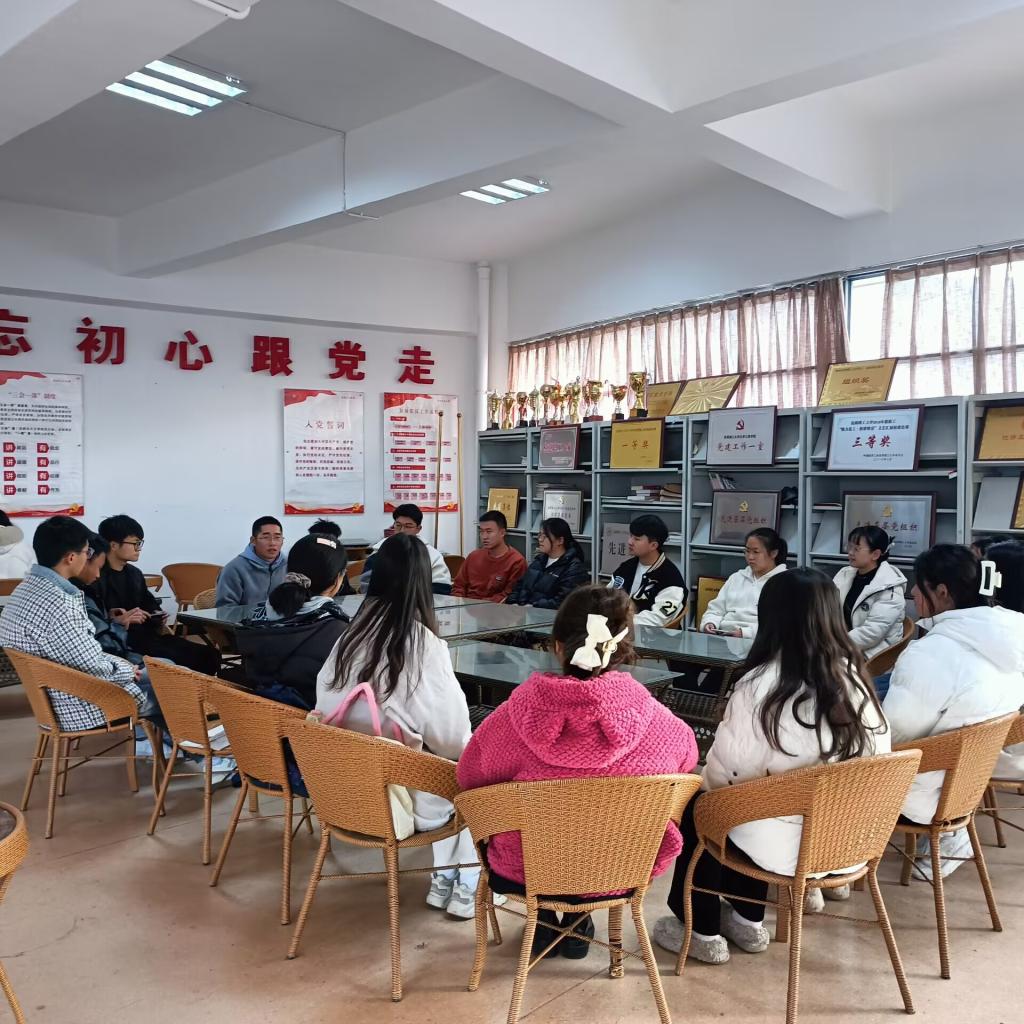 糖心vlog
学生第四党支部开展“学雷锋”实践活动